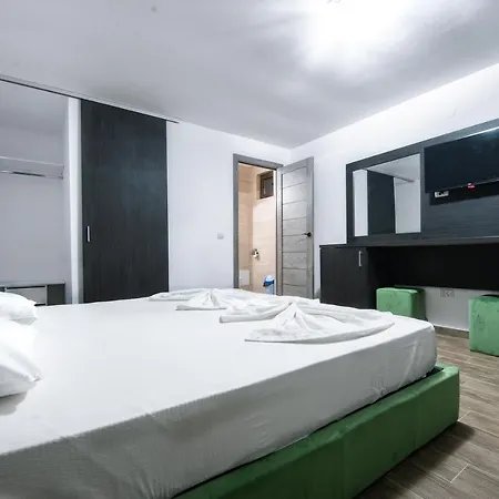 Konukevi Pensiunea Maf Mangalya